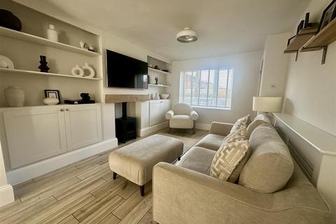 3 bedroom semi-detached house for sale, Orford Rise, Galley Common, Nuneaton