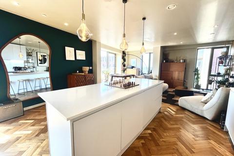 1 bedroom apartment for sale, Local Crescent, Hulme Street, Salford, M5 4ZD