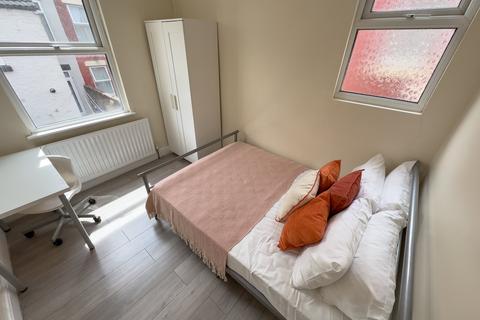 undefined, Ridley Road, L6 6DN,