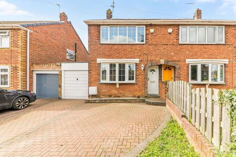 3 bedroom semi-detached house for sale, St. Davids Drive, Doncaster DN5