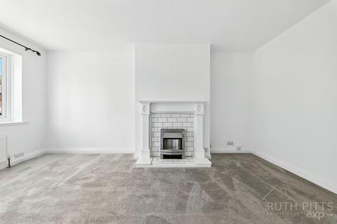 3 bedroom semi-detached house for sale, St. Davids Drive, Doncaster DN5