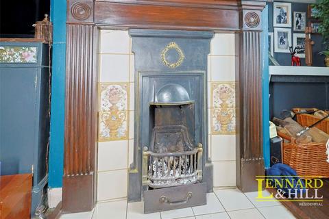 undefined, Salisbury Road, Grays RM17