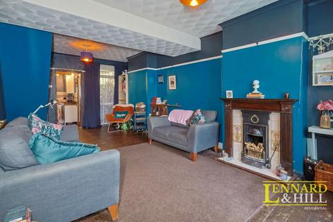 2 bedroom end of terrace house for sale, Salisbury Road, Grays RM17