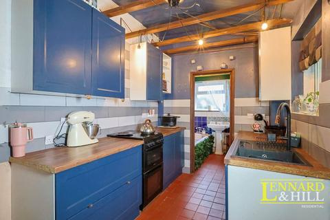 2 bedroom end of terrace house for sale, Salisbury Road, Grays RM17