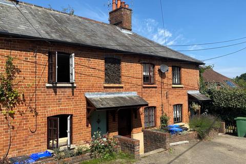 undefined, School Lane, Farnham GU10