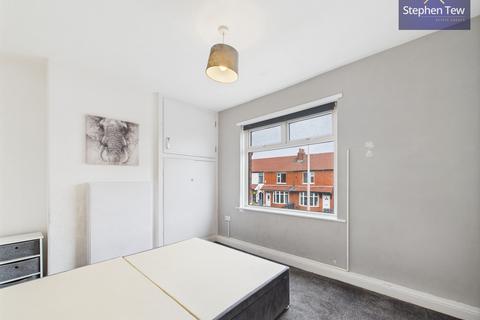 16 Ailsa Avenue, Blackpool, FY4 4HW
