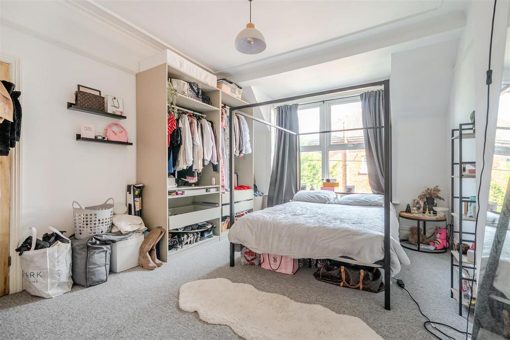 For Sale by Aspire Residential Rugby Road