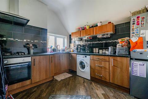 2 bedroom flat for sale, Rugby Road, Worthing, BN11 4PU