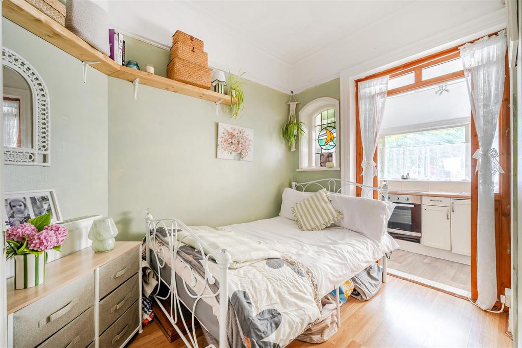 For Sale by Aspire Residential, on Rugby Road