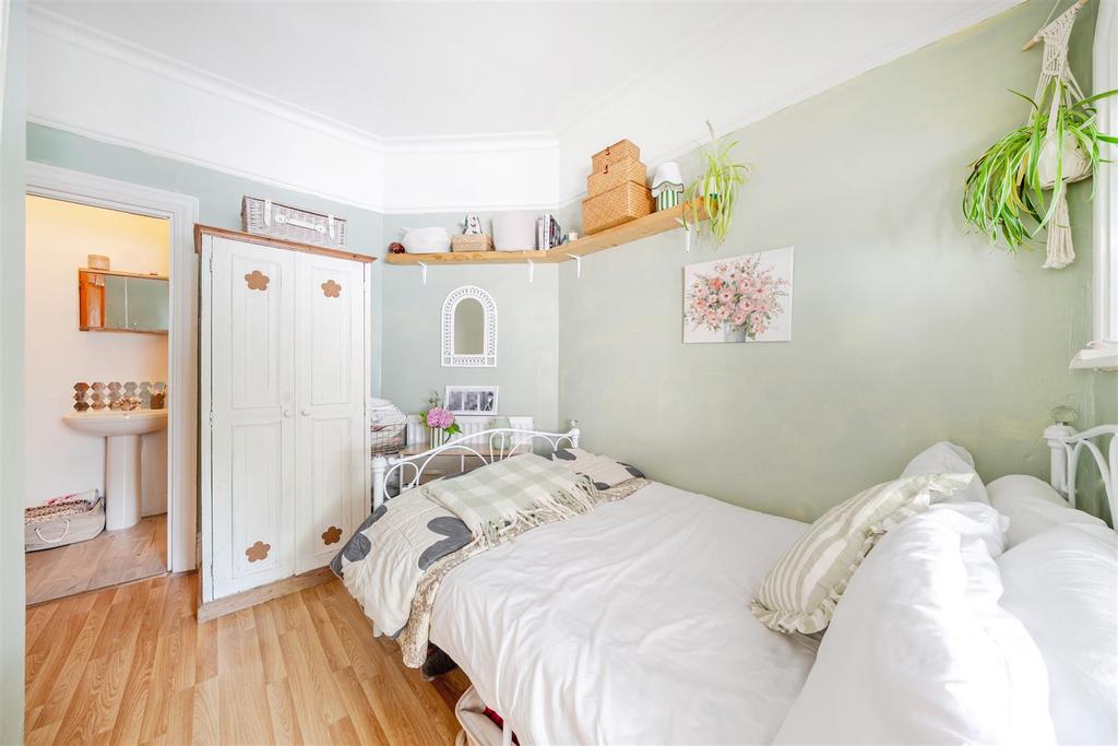 For Sale by Aspire Residential, on Rugby Road
