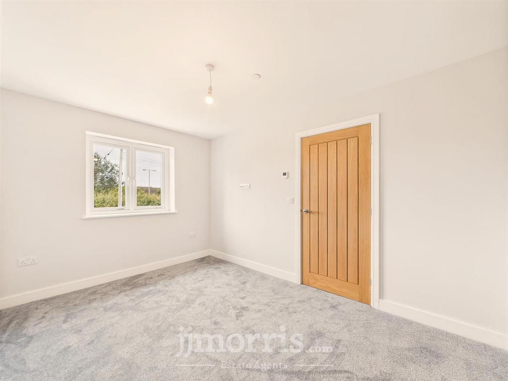 Bedroom 2 (Front)