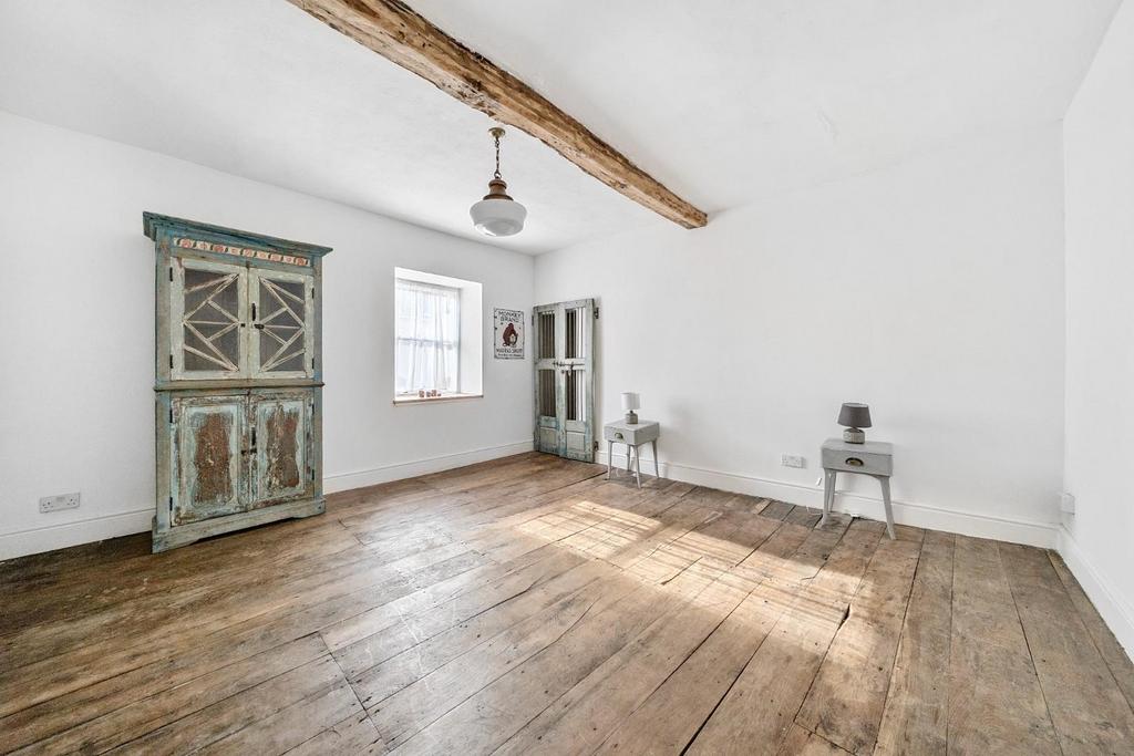 Bedroom 2.jpg