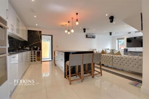 44 Ingram Way, Greenford, UB6 8QG