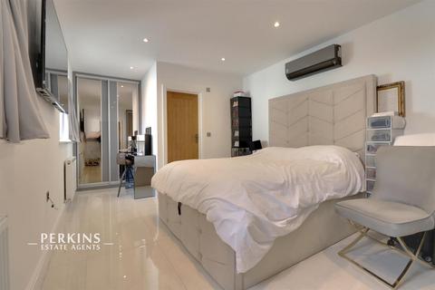 44 Ingram Way, Greenford, UB6 8QG