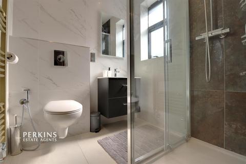 44 Ingram Way, Greenford, UB6 8QG