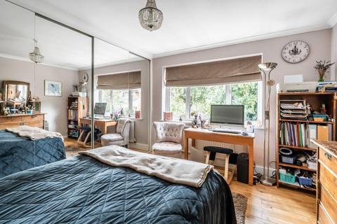 12 Downs View, Dorking, RH4 1PX