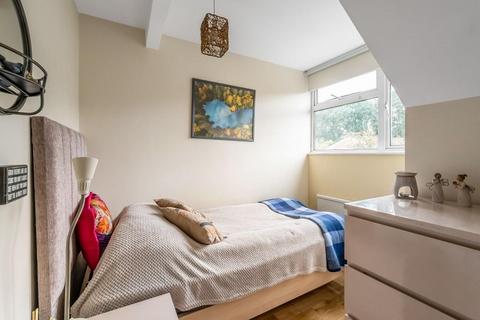 12 Downs View, Dorking, RH4 1PX