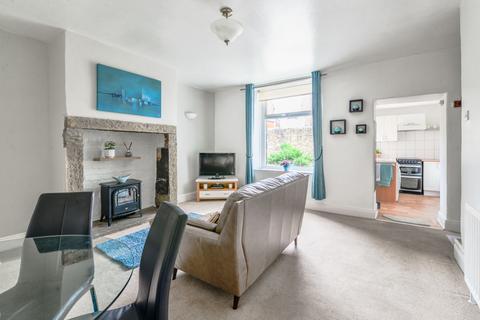 4 Cross Lane, Bingley, BD16 4LN