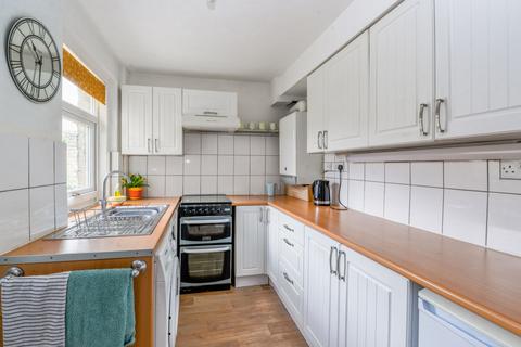 4 Cross Lane, Bingley, BD16 4LN