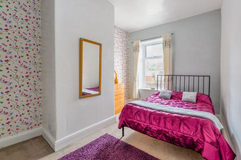 4 Cross Lane, Bingley, BD16 4LN