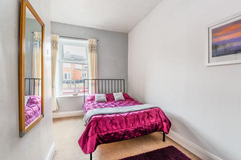 4 Cross Lane, Bingley, BD16 4LN