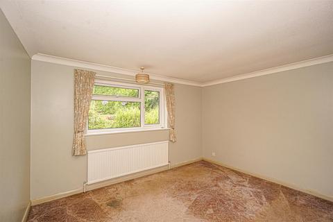 24 Links Drive, Bexhill-on-sea, TN40 1TE