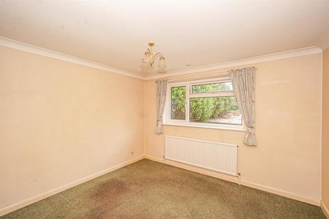 24 Links Drive, Bexhill-on-sea, TN40 1TE