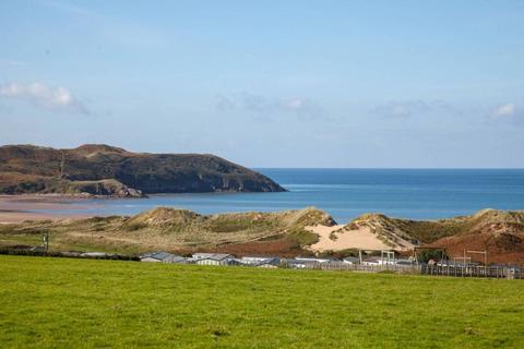 undefined, Llanmadoc Gower