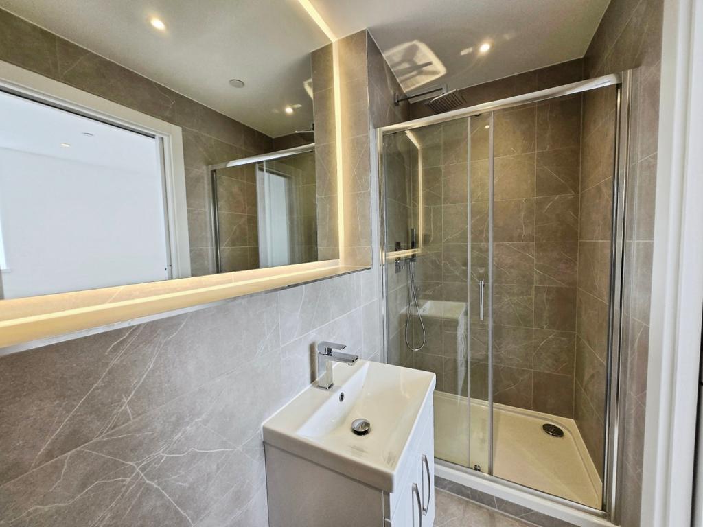 Pbox-bathroom-319374.jpg