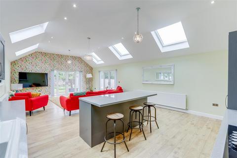 2 bedroom detached bungalow for sale, Linby Road, Hucknall NG15
