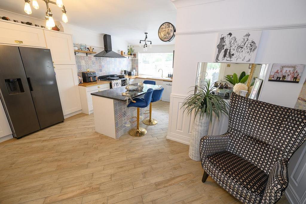 Kitchen-family room.jpg