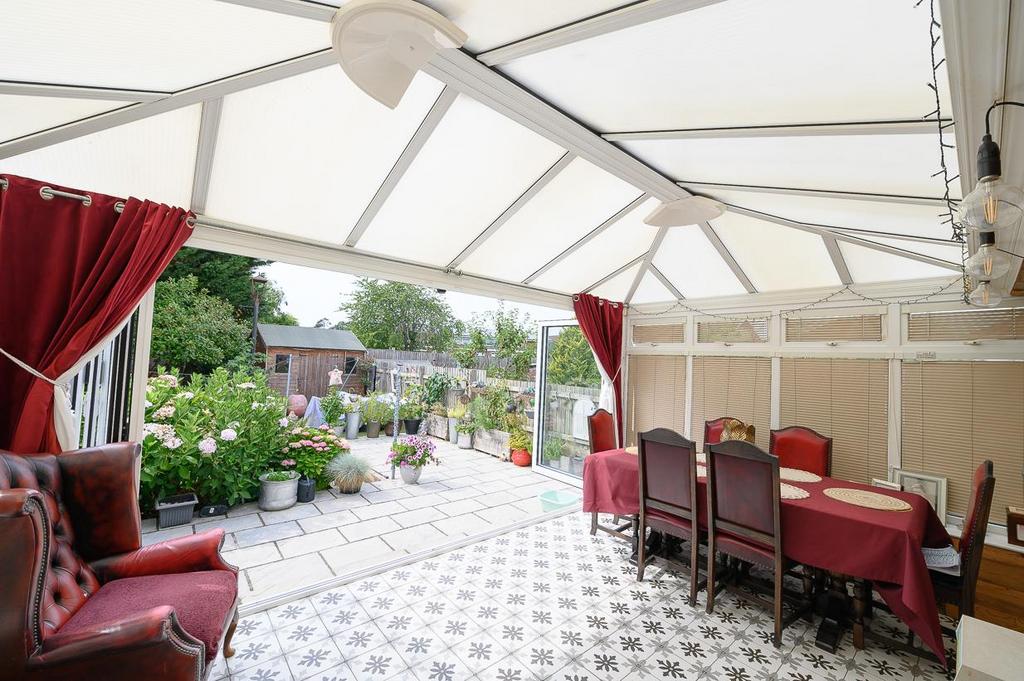 Conservatory pic 2.jpg