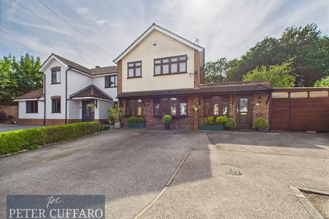 undefined, Amwell Lane, Ware SG12