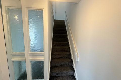 4 bedroom house to rent, Western Close, Walsall
