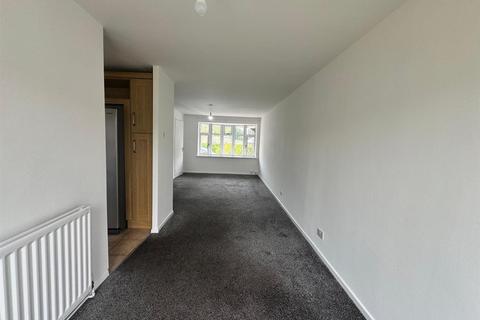 4 bedroom house to rent, Western Close, Walsall