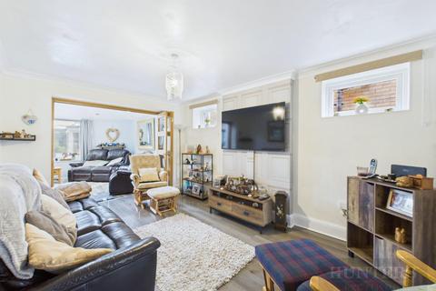1 Stuart Close, Bridlington, YO15 3TD