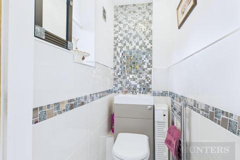 1 Stuart Close, Bridlington, YO15 3TD
