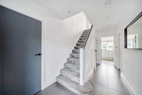 9 Cedar Avenue, Ruislip, HA4 6UJ