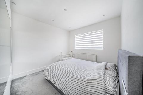 9 Cedar Avenue, Ruislip, HA4 6UJ