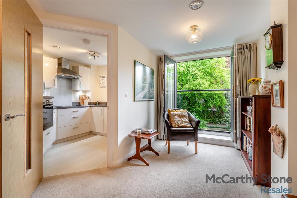 8646016-interior19.jpg