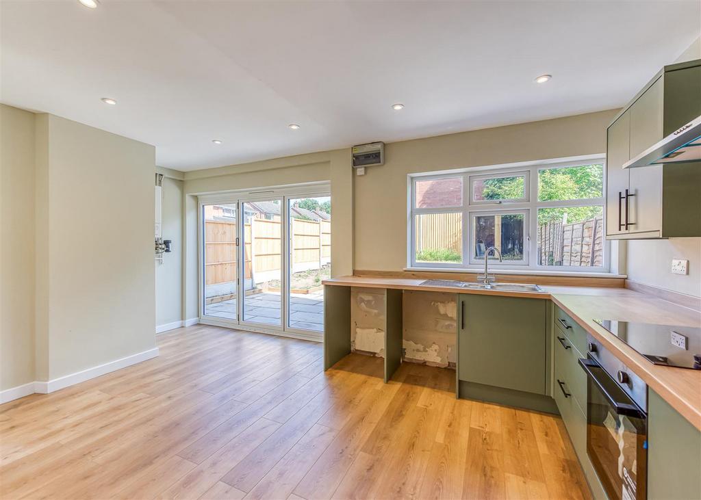 2 Sandhurst Drive-Kitchen.jpg