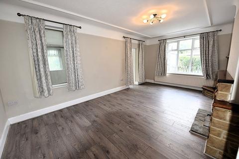3 bedroom house to rent, 27 The Avenue