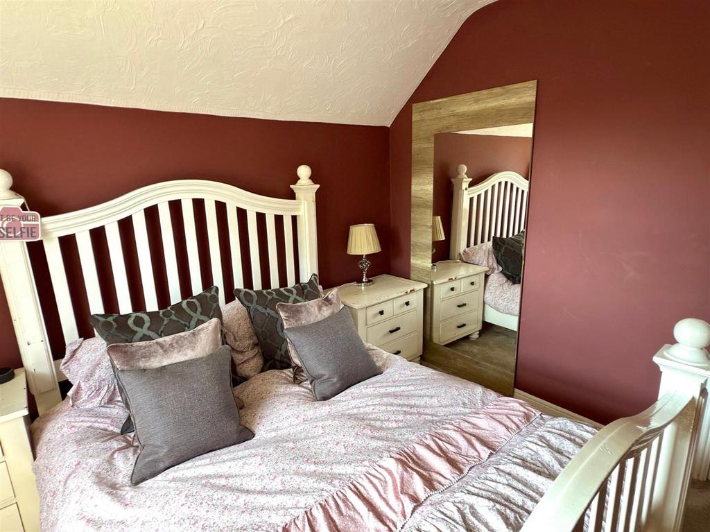 Master Bedroom.jpg