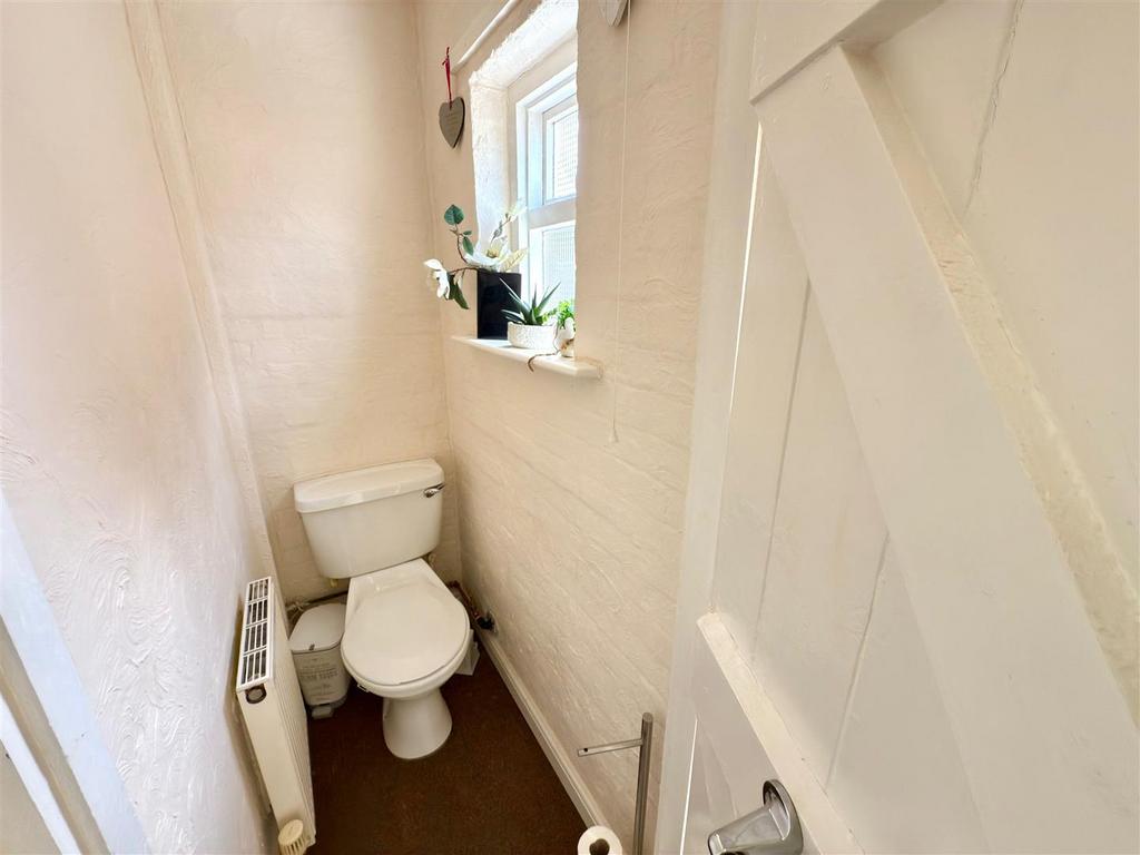 GROUND WC.jpg