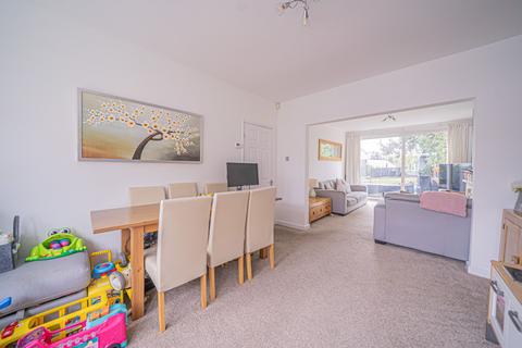 11 Chapel Fields Road, Solihull, B92 7RX