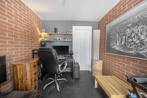 undefined, Brooklands Drive, Kidderminster