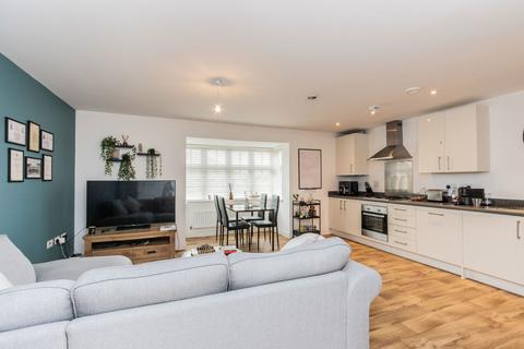 Flat 4, 3 Cascade Close, Marden, Tonbridge, TN12 9FW