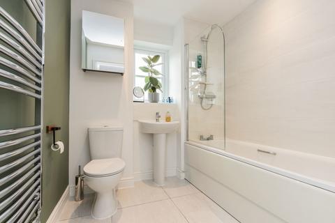 Flat 4, 3 Cascade Close, Marden, Tonbridge, TN12 9FW