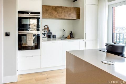 2 bedroom apartment for sale, Exchange Gardens, London, SW8 1