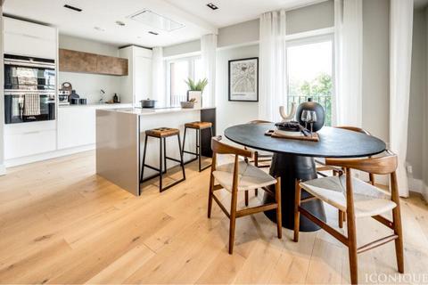 2 bedroom apartment for sale, Exchange Gardens, London, SW8 1